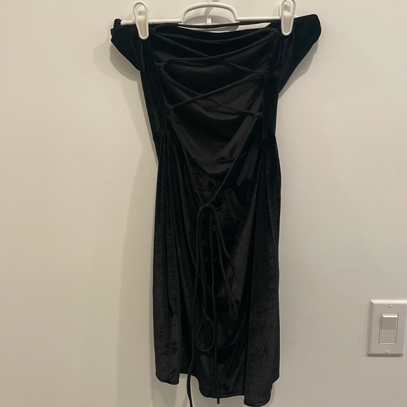 Lucy in the Sky - Black Suede Tie-Back Dress - Picture 3 of 4